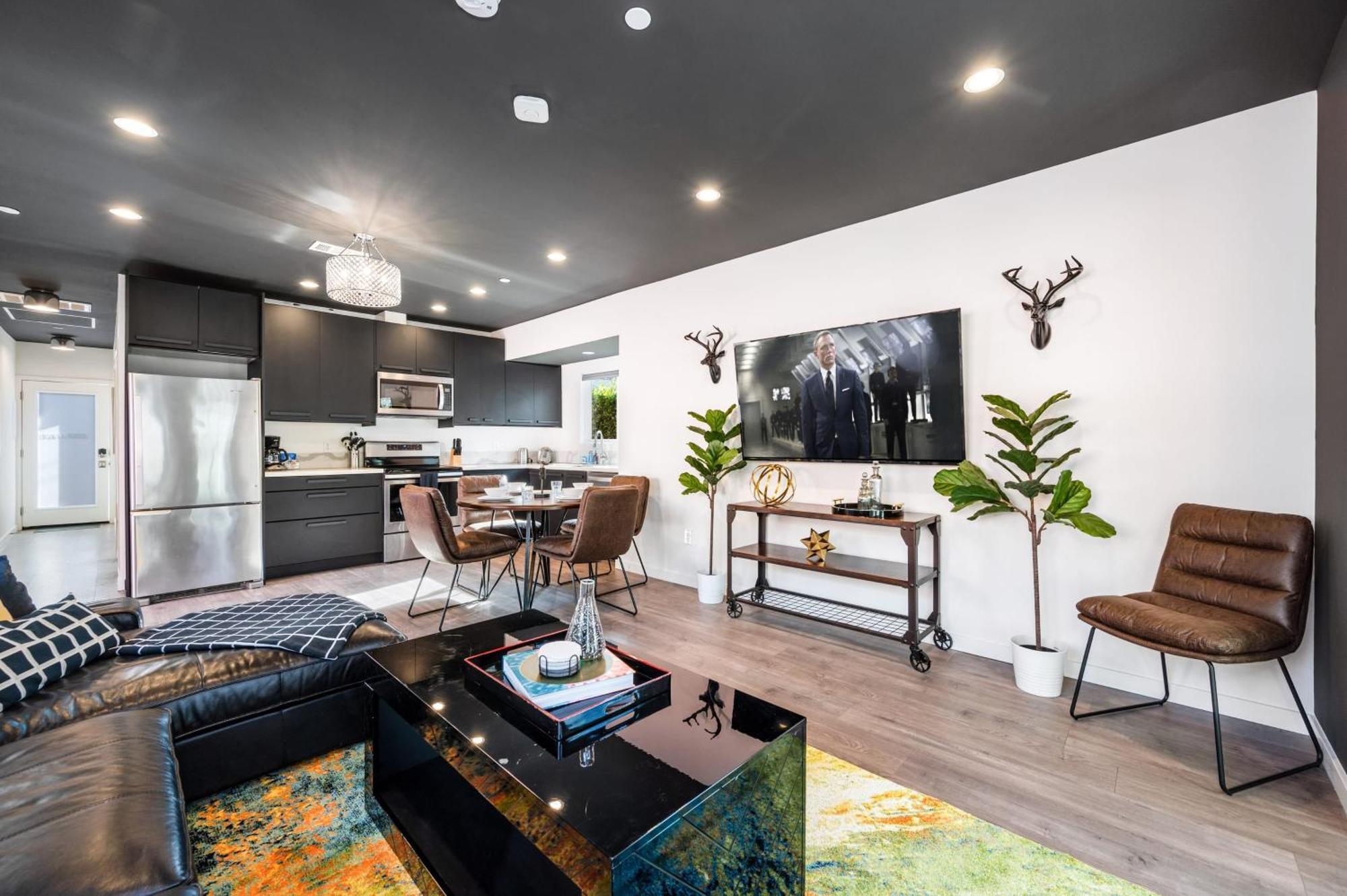 Rock N Roll By Avantstay Vibey Hollywood Retreat Steps To Attractions Los Angeles Kültér fotó